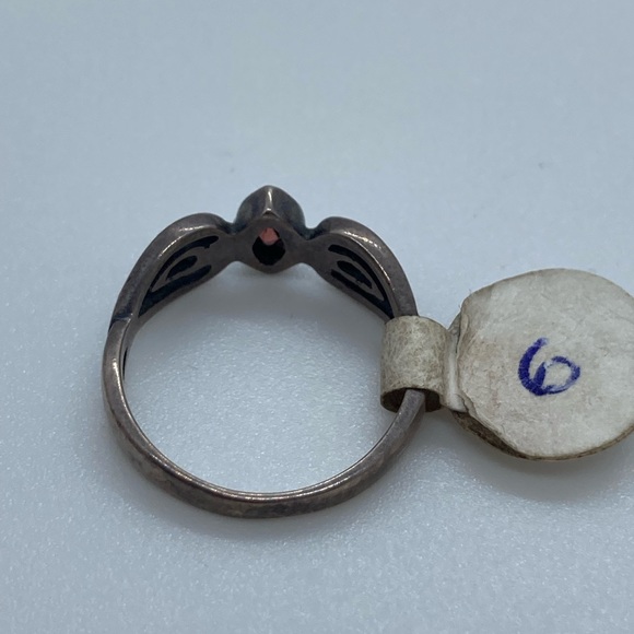 BOGO50 Sterling silver garnet ring - Picture 4 of 6